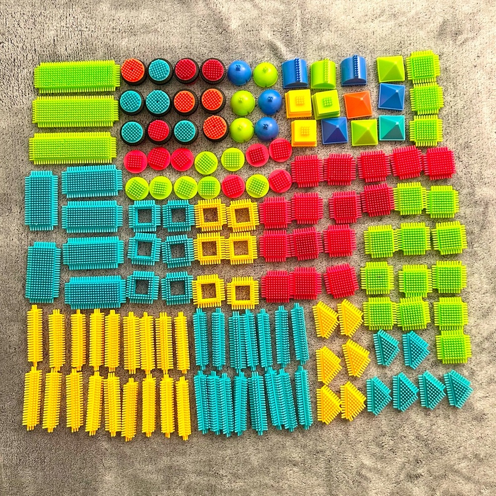 🌸Kids Bristle Blocks Toy